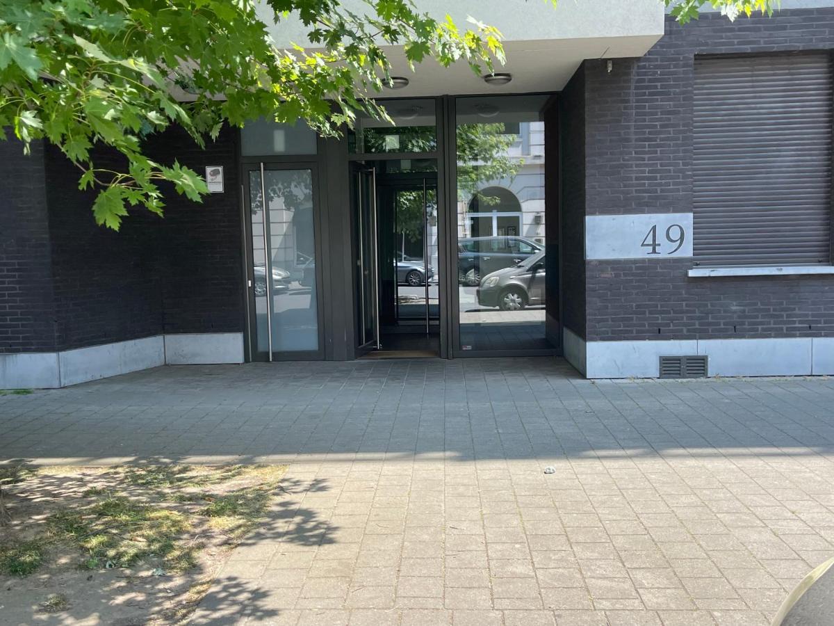 Duplex Tres Agreable Et Tres Calme Apartment Brussels Exterior photo